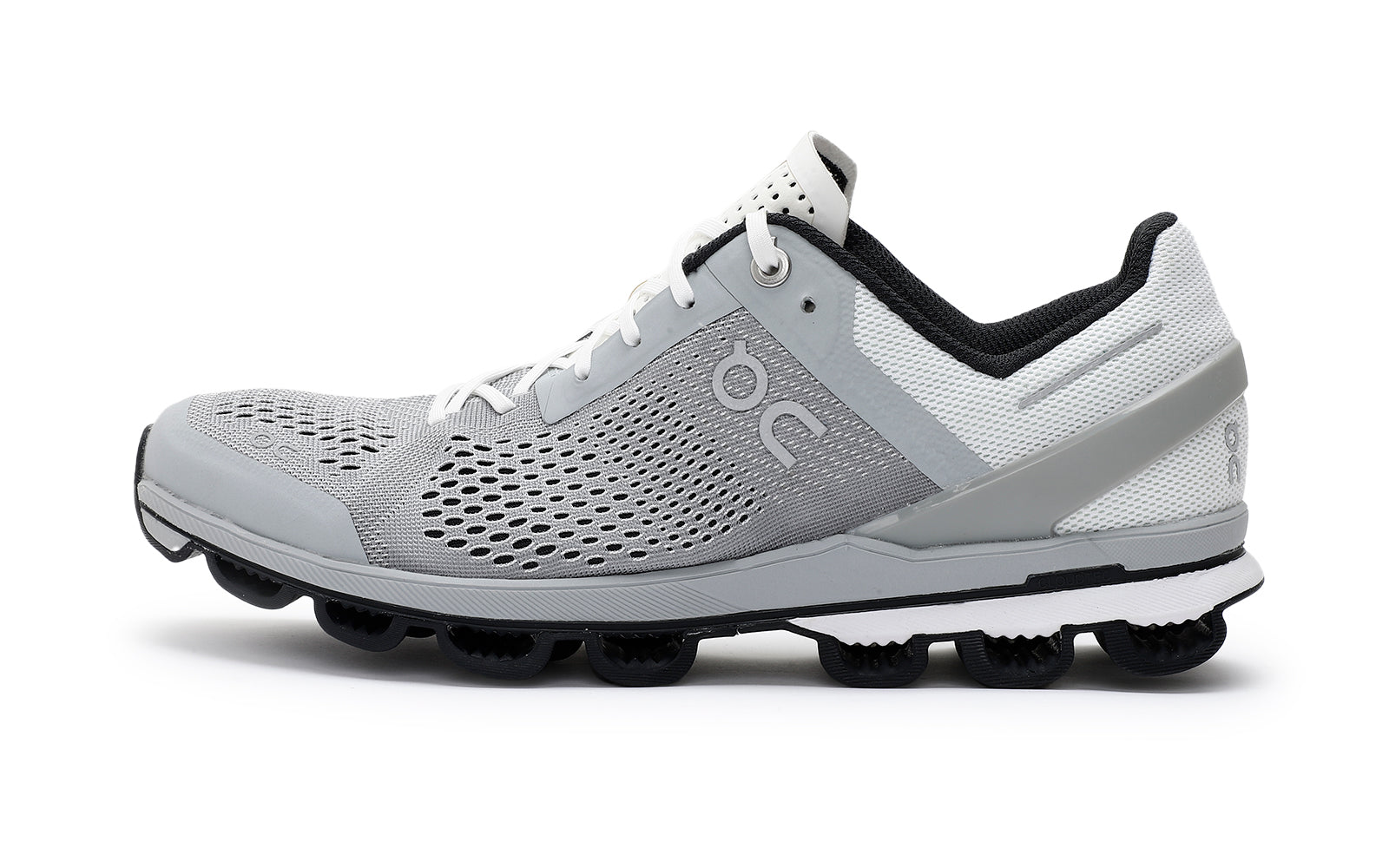 ON RUNNING Cloudsurfer 5