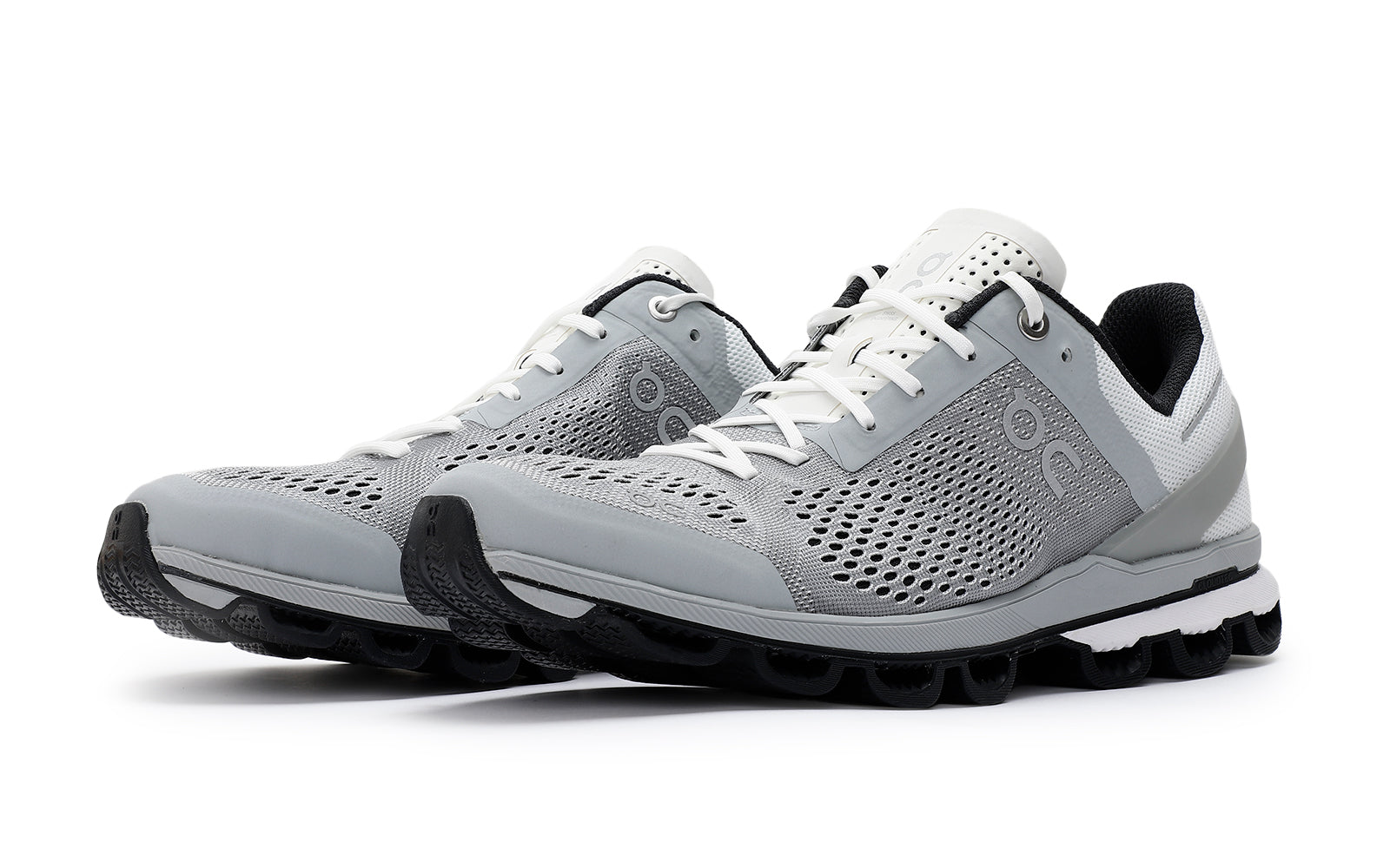 ON RUNNING Cloudsurfer 5